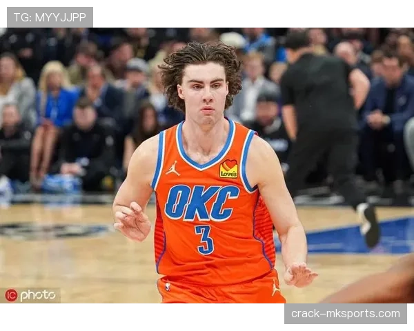 吉迪助力雷霆队打出精彩配合，助攻表现亮眼引领球队攻势