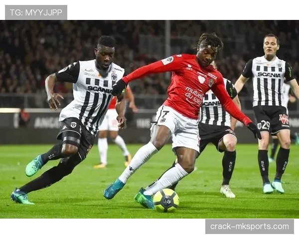 布雷斯特激战对手，精彩对决彰显球队实力与竞争力跃升